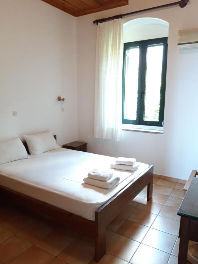 Skardamoula'S Studios And Apartments, 2 Kardamýli Eksteriør bilde